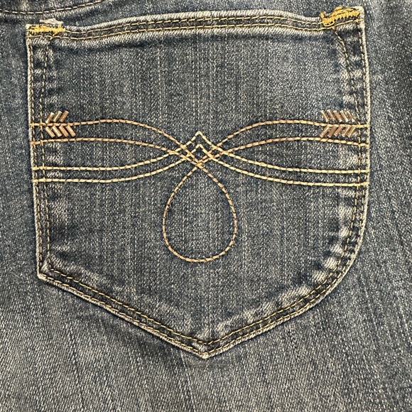 Lee Women's Classic Straight Leg Denim Jeans - Picture 6 of 9